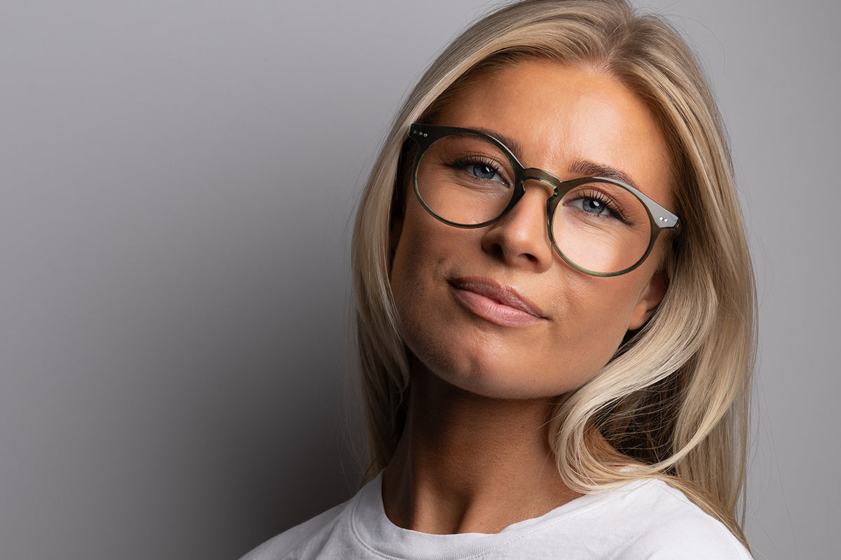 AXEL transp olive Reading Glasses