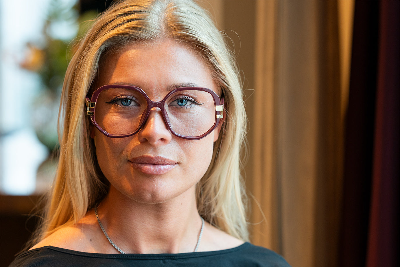MIMMI solid bordeux Reading Glasses. NYHET