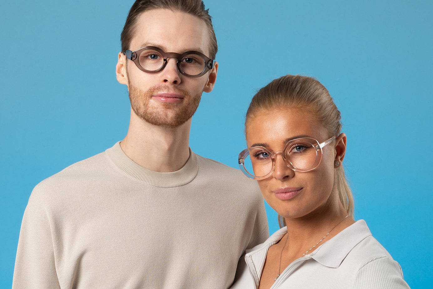 LOGAN Transp. Gray reading glasses